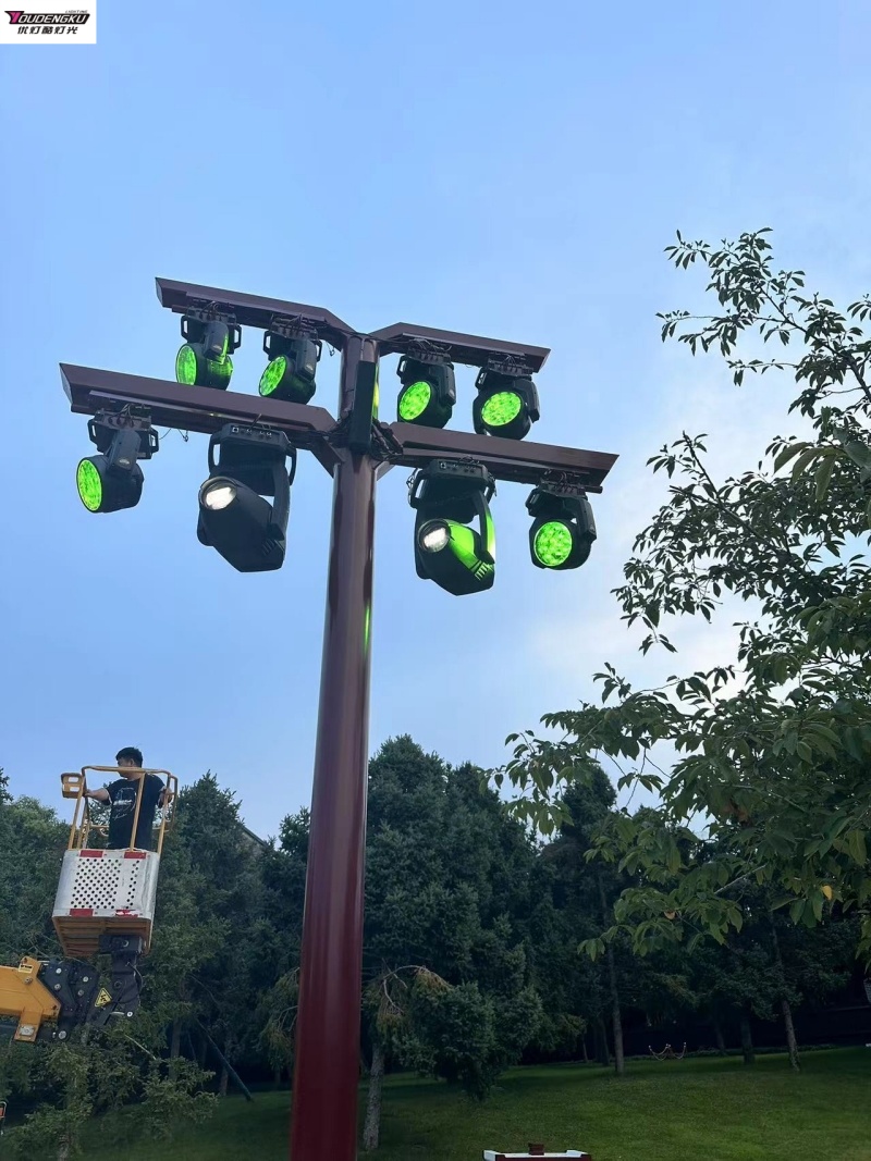 قطعة واحدة من مصباح BeamWash ا - مراجعة Outdoor Power Head وسعره