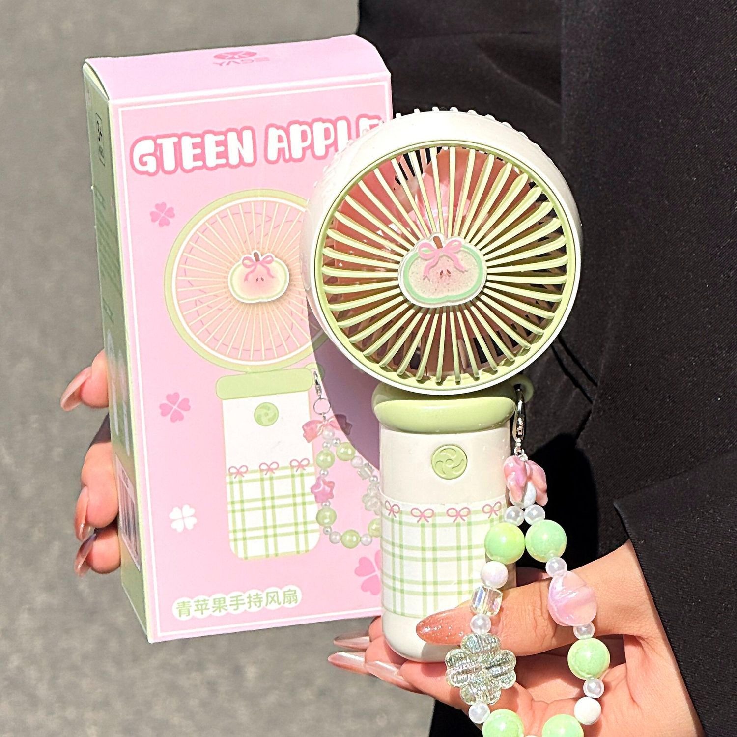 مروحة يدوية صغيرة أنيقة وعالية - مراجعة Outdoor Power Fan وسعره